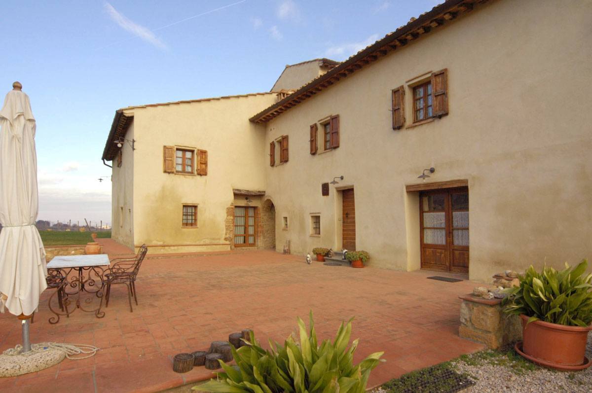 farmyard tuscan guesthouse san gimignano 1 - La Marronaia -