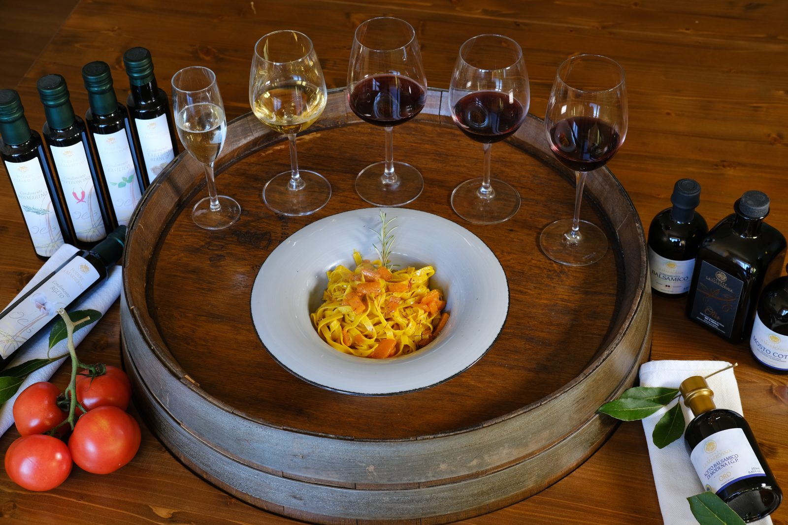 Wine Tasting with Saffron Meal - Wine and Evo oil Tasting with Saffron Meal at the vineyard
