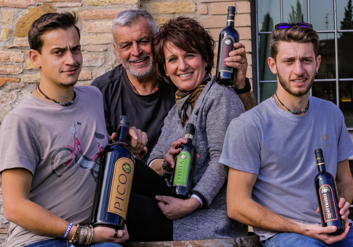 How to Organize a Perfect Wine tour... in 9 simple steps 5 Family-owned winery that produces and sells high-quality Tuscan wines, like Chianti, Super Tuscan, and Vernaccia di San Gimignano.